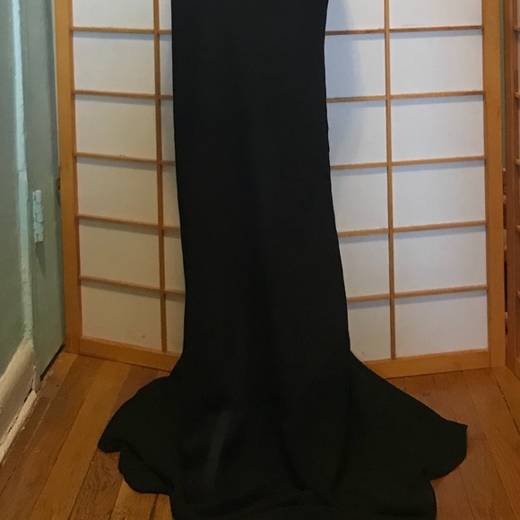 Black evening gown, cut out, 1 shoulder maxi dress - Picture 5 of 6
